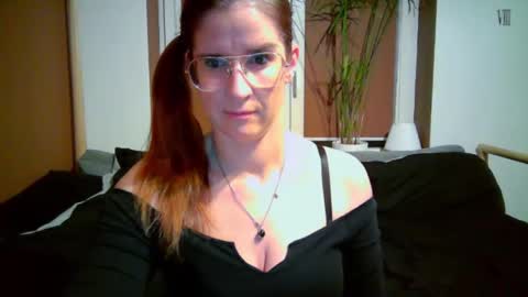 Snapshot of kayalips chatting on 11.23.25 KayaLips online show from 11.23.25