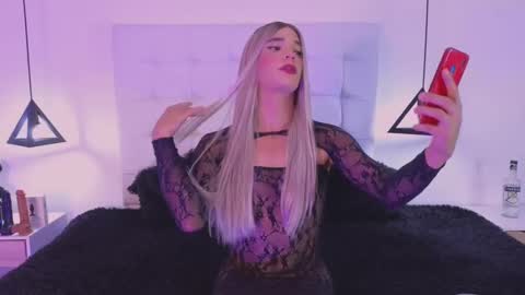 Cattleya stone online show from 03.06.25