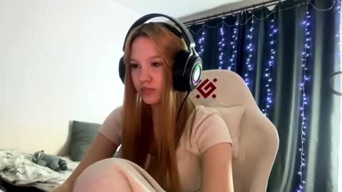 Amia online show from 03.25.26