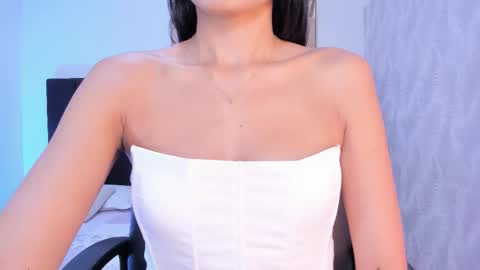 Snapshot of kayla_adams chatting on 12.17.25 Kayla online show from 12.17.25