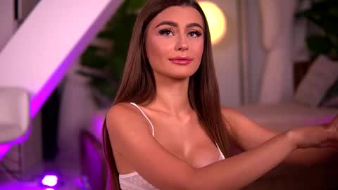 kaylabray online show from 09.22.25