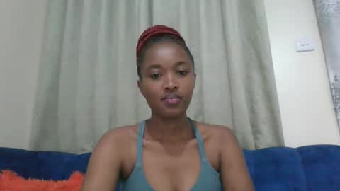 Snapshot of kaylar005 chatting on 02.17.26 kaylar online show from 02.17.26