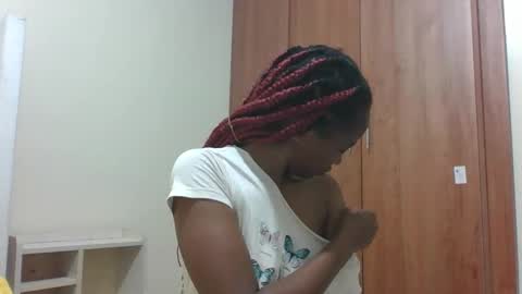 Snapshot of kaylar005 chatting on 03.01.26 kaylar online show from 03.01.26