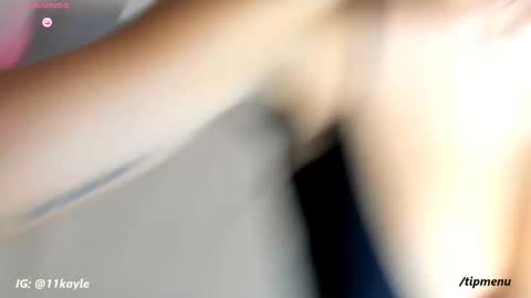 Snapshot of kayle__11 chatting on 10.17.25 INSTAGRAM AND TW 11kayle online show from 10.17.25