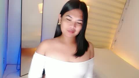 Snapshot of kayleepinay chatting on 02.10.25 Y O U R F U T U R E K A Y L E E online show from 02.10.25