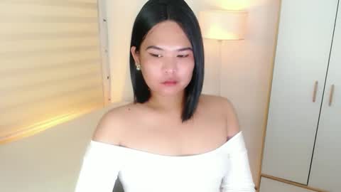 Snapshot of kayleepinay chatting on 02.22.25 Y O U R F U T U R E K A Y L E E online show from 02.22.25