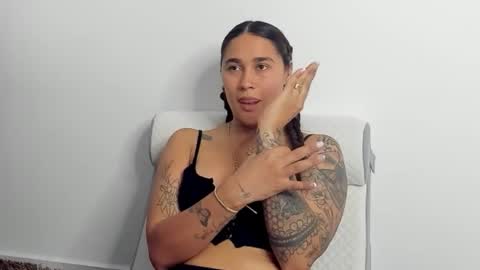 Snapshot of kayleescott1 chatting on 10.22.25 Kaylee Scott online show from 10.22.25