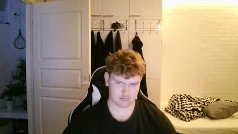 Aatu online show from 11.21.25