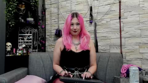 Miss Kazia online show from 02.05.25