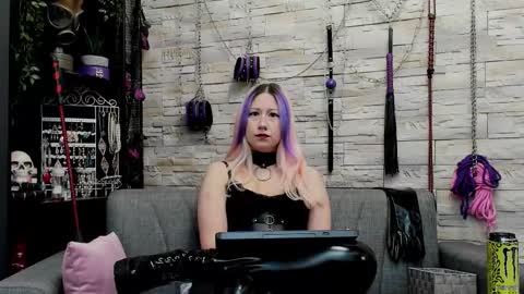 Miss Kazia online show from 12.03.25