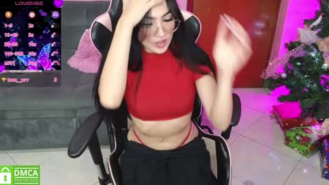 Snapshot of keeiity_moon chatting on 12.12.24 keeiity_moon online show from 12.12.24