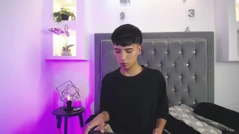 Snapshot of keen_nico chatting on 02.05.26 nico online show from 02.05.26