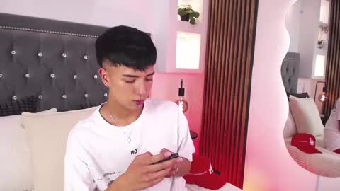 Snapshot of keen_nico chatting on 02.23.26 nico online show from 02.23.26