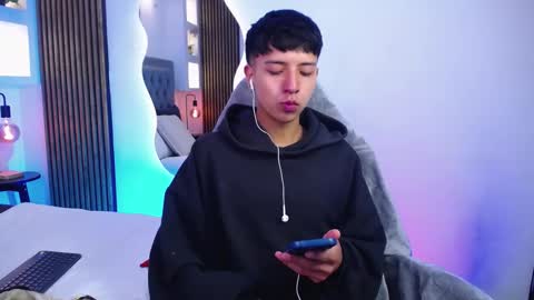 Snapshot of keen_nico chatting on 03.30.26 nico online show from 03.30.26