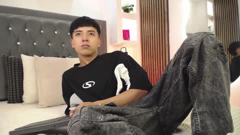 Snapshot of keen_nico chatting on 04.01.26 nico online show from 04.01.26