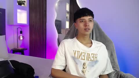 Snapshot of keen_nico chatting on 04.12.26 nico online show from 04.12.26