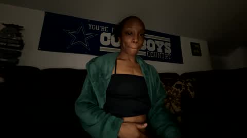 Snapshot of keephimcum69me chatting on 12.21.24 Keephimcum69me online show from 12.21.24