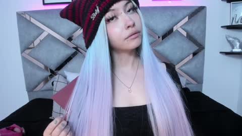 Keidy Monday to Saturday from 200 pm to 810pm  UTC-5 Colombia Time online show from 01.13.25