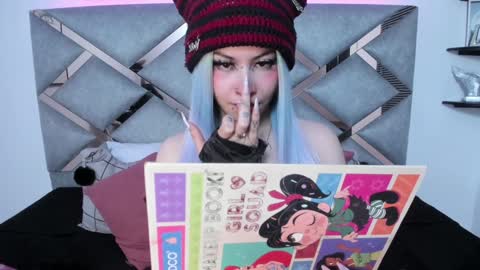 Keidy Monday to Saturday from 200 pm to 810pm  UTC-5 Colombia Time online show from 01.17.25