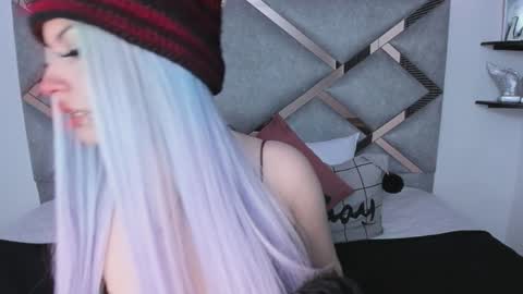 Keidy Monday to Saturday from 200 pm to 810pm  UTC-5 Colombia Time online show from 02.05.25