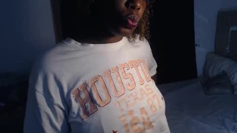 Snapshot of keilysofia chatting on 01.17.25 Keili online show from 01.17.25