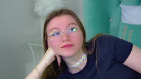 Snapshot of keiraace chatting on 03.02.25 Keira online show from 03.02.25