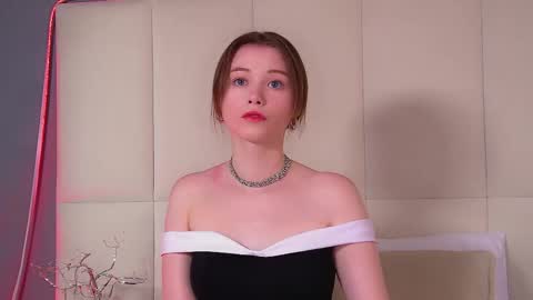 Snapshot of keiraace chatting on 11.07.25 Keira online show from 11.07.25