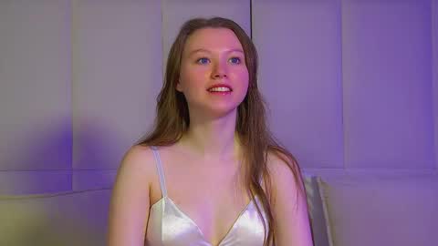 Snapshot of keiraace chatting on 11.19.25 Keira online show from 11.19.25