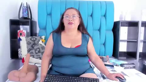   online show from 03.08.25