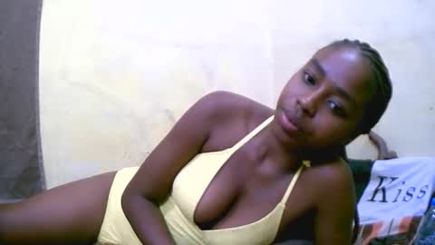 Snapshot of keisha759446 chatting on 11.18.25 keisha759446 online show from 11.18.25