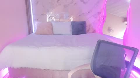 Keisy  online show from 04.04.26