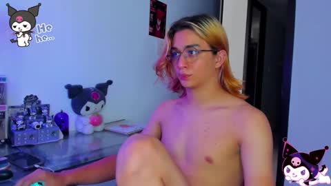 Snapshot of keita_moon chatting on 09.11.25 Keita moon online show from 09.11.25