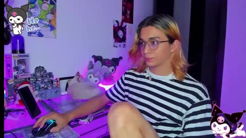 Snapshot of keita_moon chatting on 11.04.25 Keita moon online show from 11.04.25