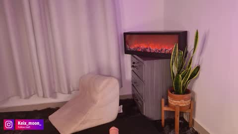 Snapshot of keix_moon chatting on 02.10.26 Keix online show from 02.10.26