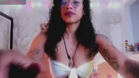 kelly__thomson online show from 02.02.25