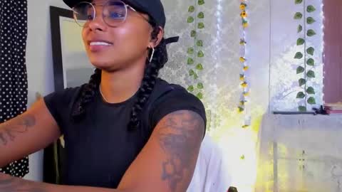 kelly__thomson online show from 02.13.26