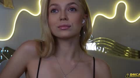 Kelly online show from 10.13.25