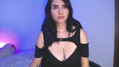 Snapshot of kelly_richardson1 chatting on 12.10.24 elena online show from 12.10.24