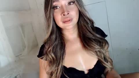 its me KELLY online show from 01.28.25