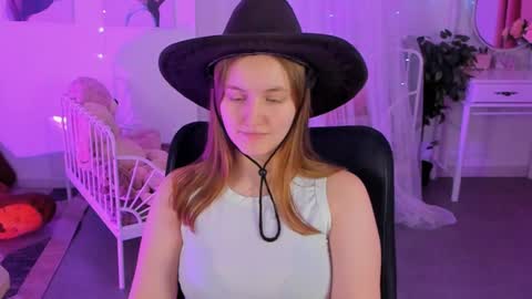 Snapshot of kellypoter chatting on 01.12.25 kelly online show from 01.12.25