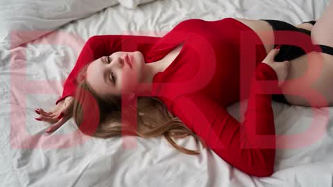 Snapshot of kellypoter chatting on 11.06.25 kelly online show from 11.06.25