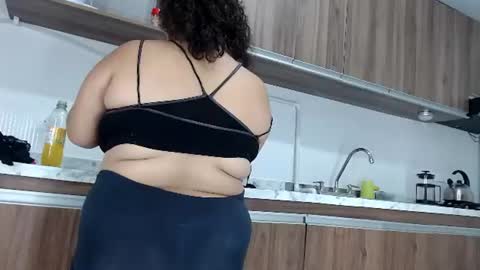 KELLY LUNA  online show from 07.05.26