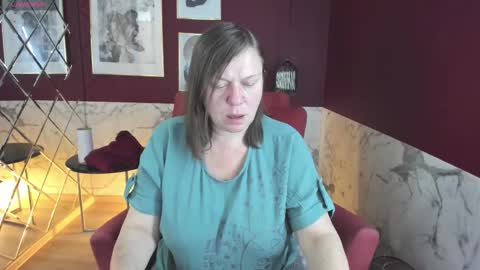 Snapshot of kellysuper chatting on 09.24.25 Kelly online show from 09.24.25