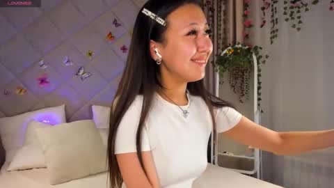 kellyy_bern online show from 12.15.25