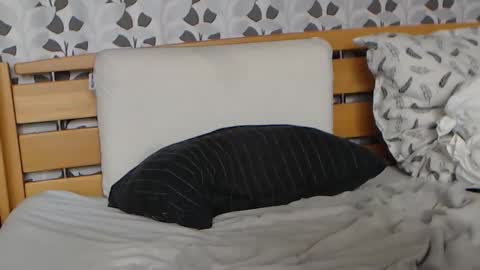 kelywild20 online show from 01.26.25