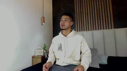   online show from 02.03.25