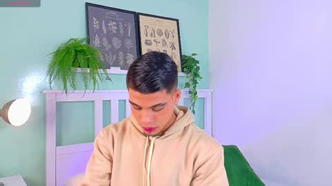   online show from 09.10.25