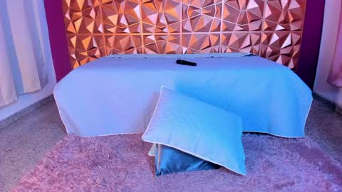 Kendall online show from 12.31.24