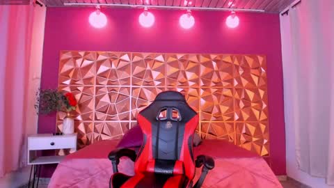 Kendall online show from 01.26.25