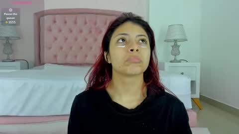 Snapshot of kendall__fox chatting on 02.10.25 Kendall online show from 02.10.25